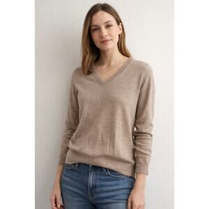 Women’s Vintage Tricots St. Raphael 100% Pure Wool Tan V Neck Sweater sz M NWT